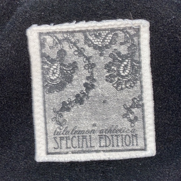 lululemon special edition black zip up hoodie - Picture 4 of 4